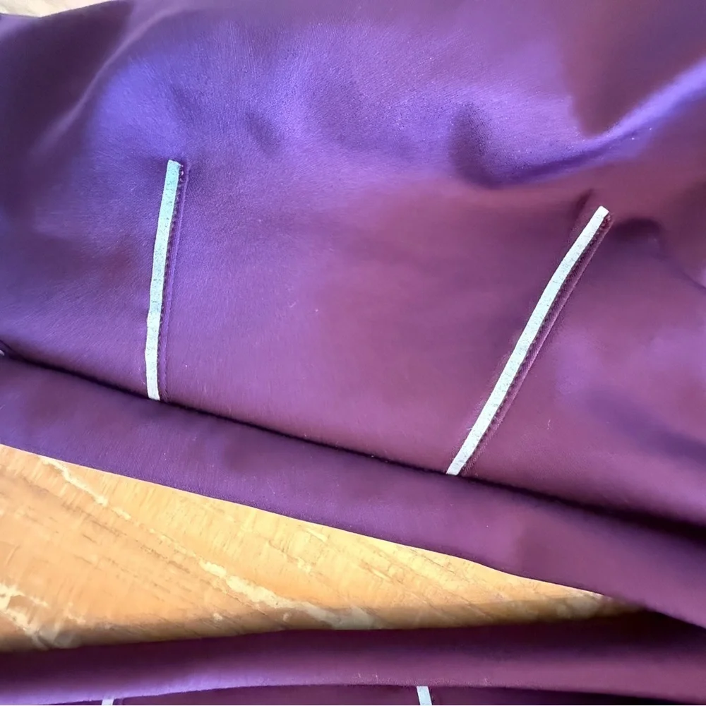 ALO Yoga sequence glow in the dark Plum Leggings